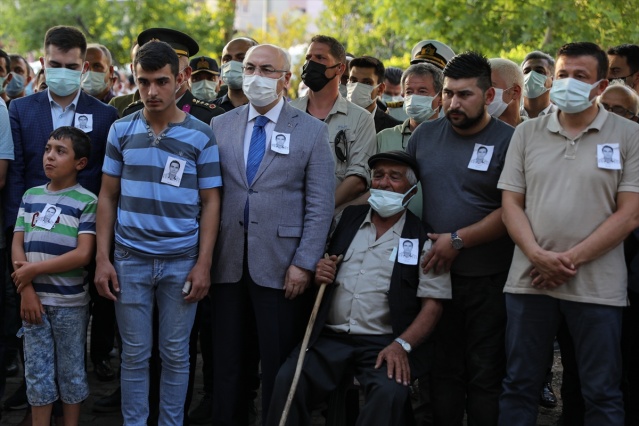 İzmir kahraman yangın şehidini uğurladı!