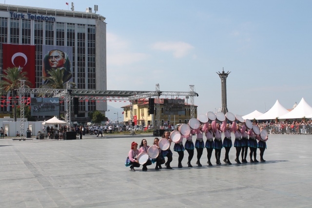 İzmir'de kurtuluş coşkusu