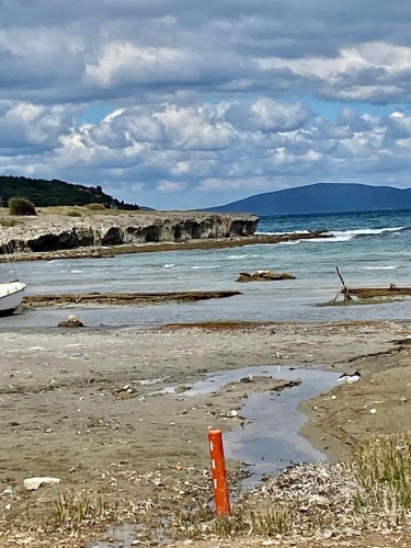 İzmir'de deniz 50 metre çekildi