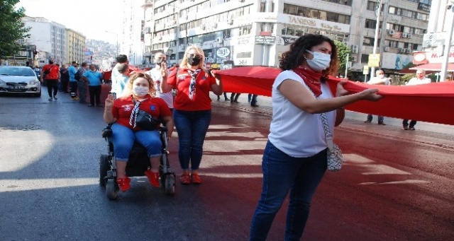 İzmir'de kurtuluş coşkusu