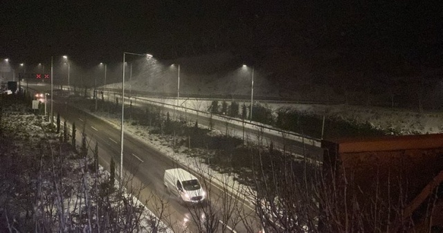 İzmir'in yüksekleri beyaza büründü!