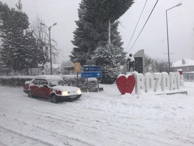 İzmir'den kar manzaraları