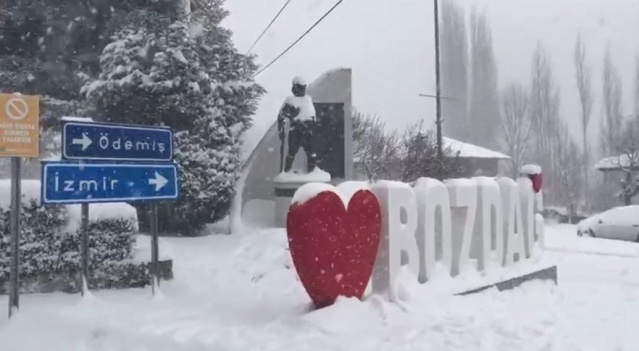 İzmir'den kar manzaraları