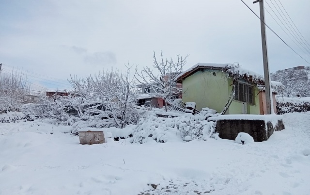 İzmir'in yüksekleri beyaza büründü!