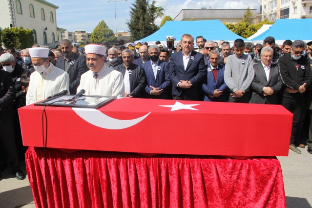 İzmir şehidini gözyaşlarıyla uğurladı