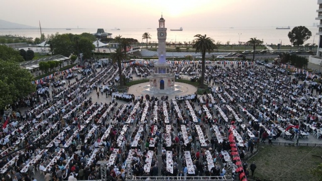 AK Parti İzmir’den 20 bin kişilik iftar