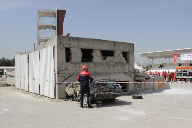 Arama kurtarma ekipleri tatbikat için İzmir’de buluştu