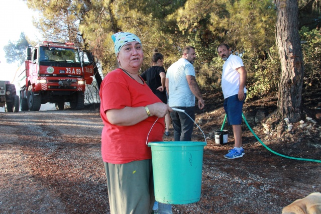 İzmir'deki orman yangını kontrol altında