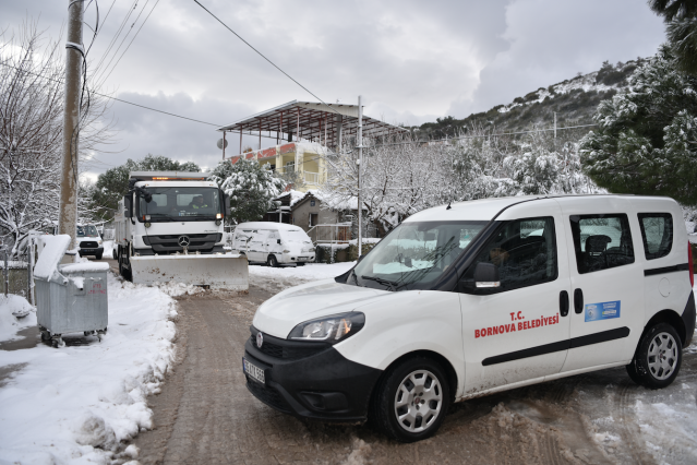 Bornova'da kar alarmı