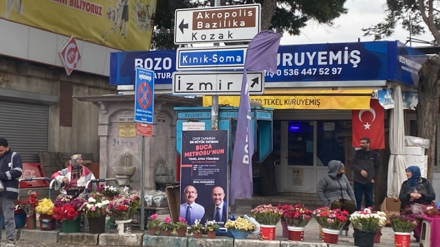 Bergama Belediyesi'nden 'Kılıçdaroğlu afişleri kaldırıldı' iddiasına fotoğraflı yanıt