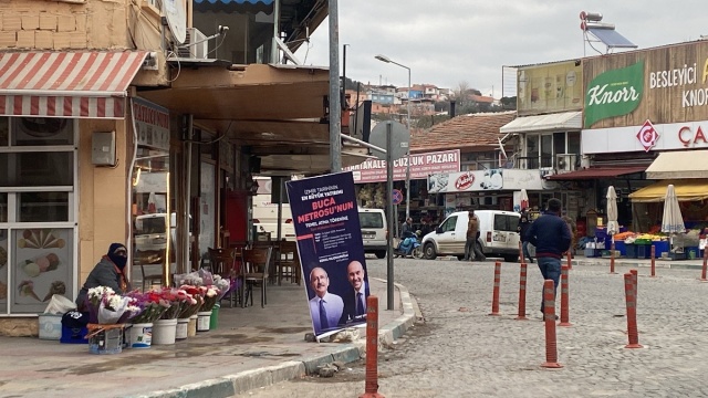 Bergama Belediyesi'nden 'Kılıçdaroğlu afişleri kaldırıldı' iddiasına fotoğraflı yanıt