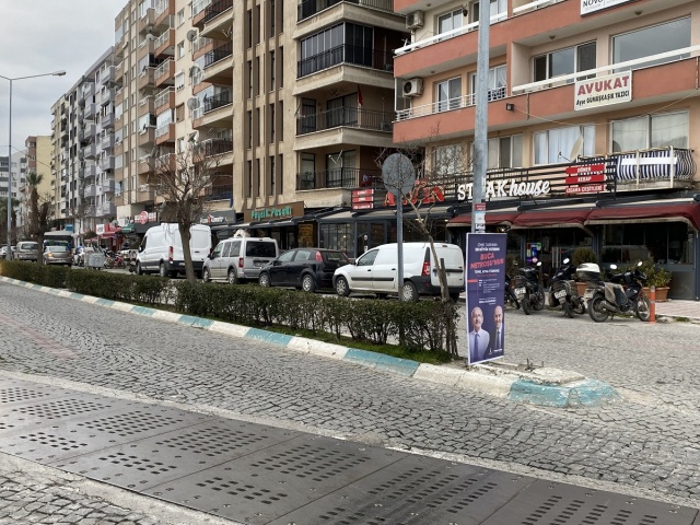 Bergama Belediyesi'nden 'Kılıçdaroğlu afişleri kaldırıldı' iddiasına fotoğraflı yanıt