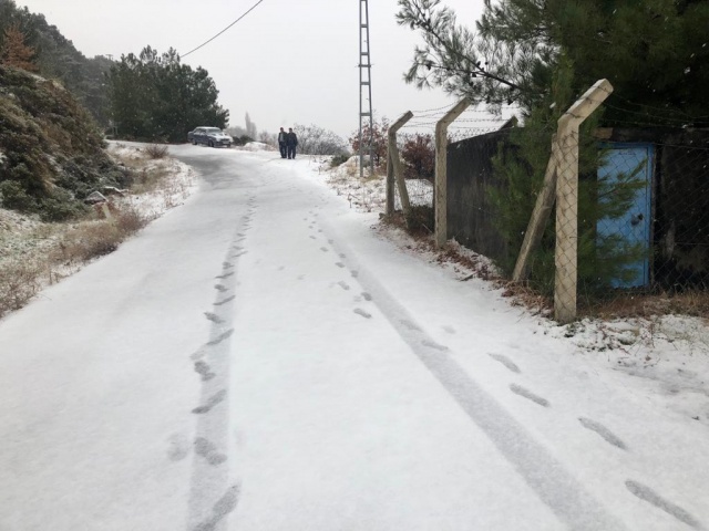 İzmir'in yüksek ilçeleri beyaza büründü!