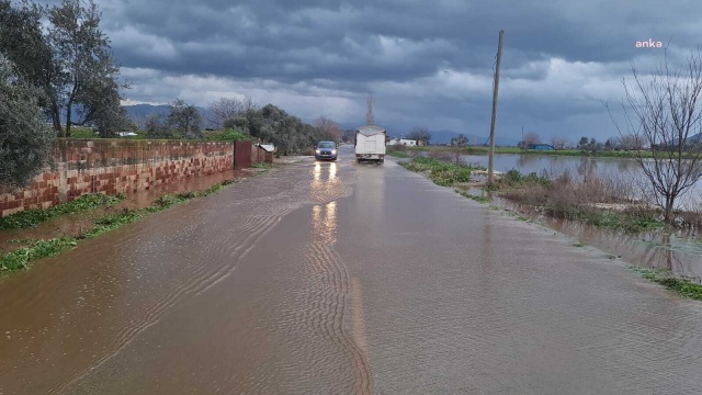 Tire'de yer altı barajı taştı, tarlalar su altında kaldı