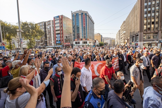 İzmir'de kurtuluş coşkusu