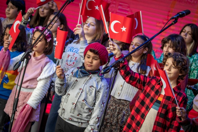 İzmir tarihinin en büyük yatırımının temeli atıldı