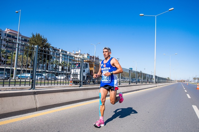 Maratonİzmir tarihe geçti