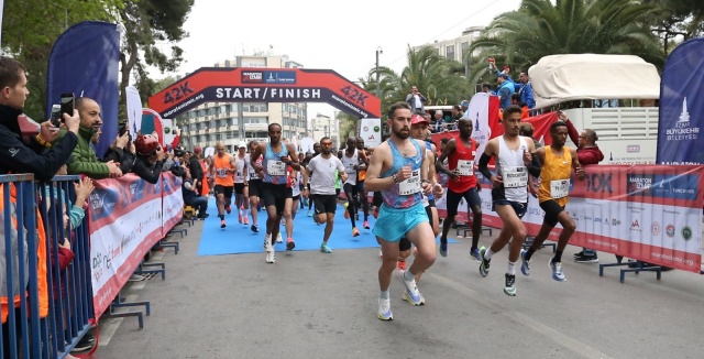 Maraton İzmir'den renkli görüntüler