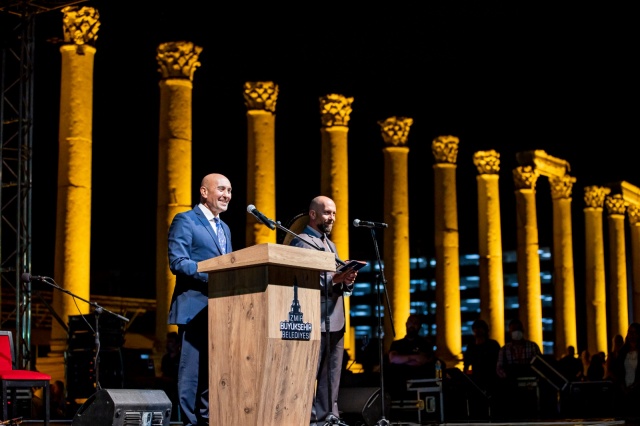 İzmir Agorası'nda görkemli gece