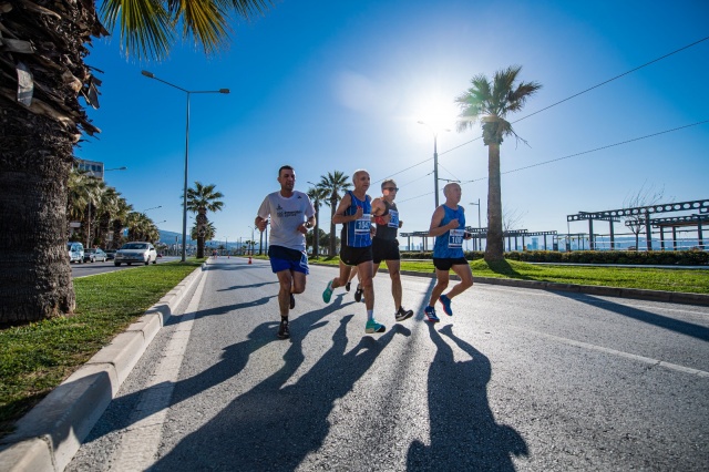 Maratonİzmir tarihe geçti