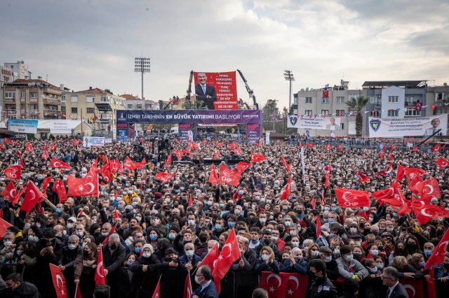 İzmir tarihinin en büyük yatırımının temeli atıldı