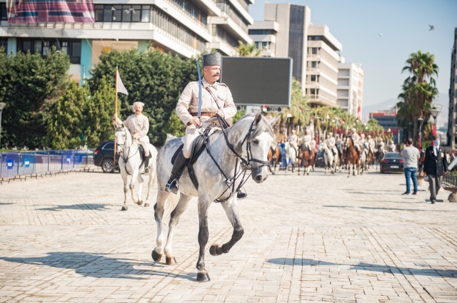 İzmir'de kurtuluş coşkusu