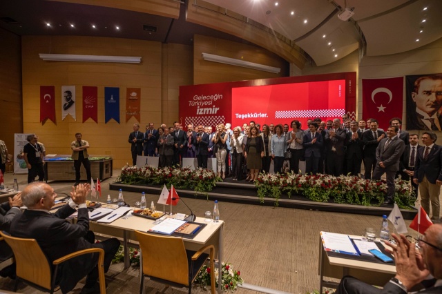 Soyer’den Kılıçdaroğlu ve CHP yönetimine İzmir sunumu