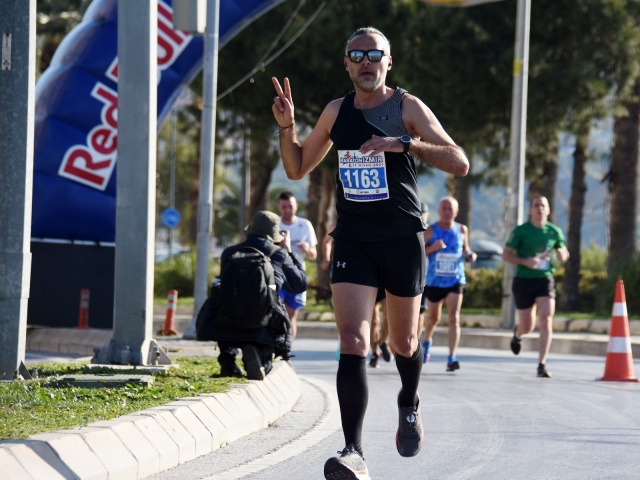 Maratonİzmir tarihe geçti