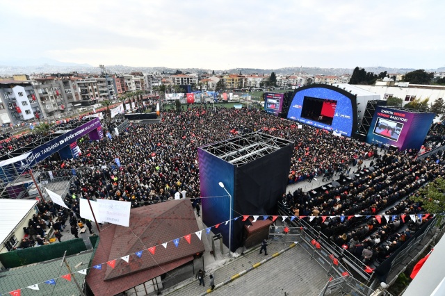 İzmir tarihinin en büyük yatırımının temeli atıldı