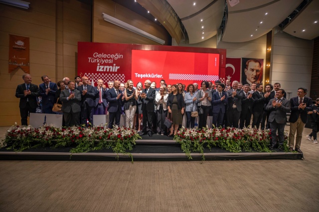 Soyer’den Kılıçdaroğlu ve CHP yönetimine İzmir sunumu