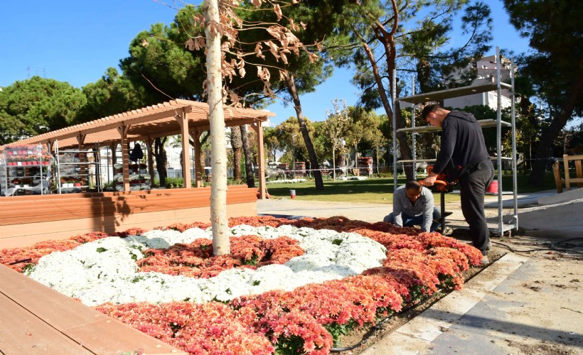 100. Yıl Uğur Mumcu Parkı kasımpatlarıyla renklendi