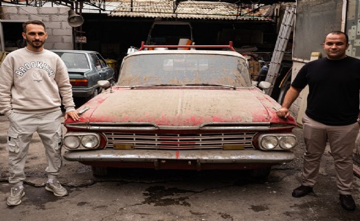 15 yıldır garajdaydı, 1959 model klasik araca yıllar sonra ilk marş