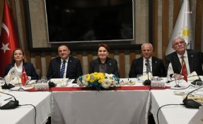 Akşener, Başkanlık Divanı üyeleri ve milletvekilleriyle bir araya geldi