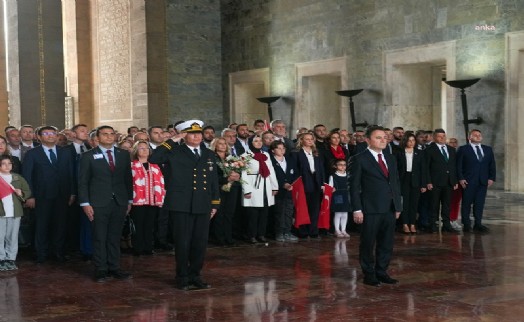 Ali Babacan Anıtkabir’i ziyaret etti