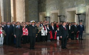 Ali Babacan Anıtkabir’i ziyaret etti