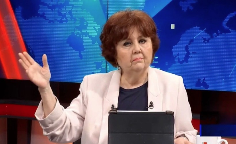 Ayşenur Arslan: Mücella Yapıcı’nın yatağı boş, bol bol kitap okurum