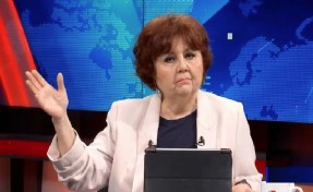 Ayşenur Arslan: Mücella Yapıcı’nın yatağı boş, bol bol kitap okurum