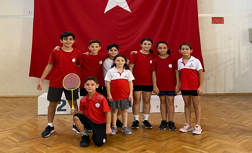 Badminton’da Bayraklı farkı!