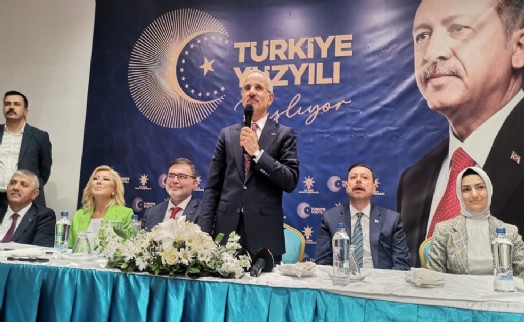 Bakan Abdülkadir Uraloğlu: İzmir bize birazcık daha yük yüklesin