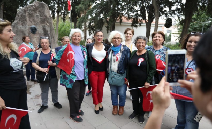 Efes Selçuklu kadınlar Zübeyde Hanım'ın huzurunda