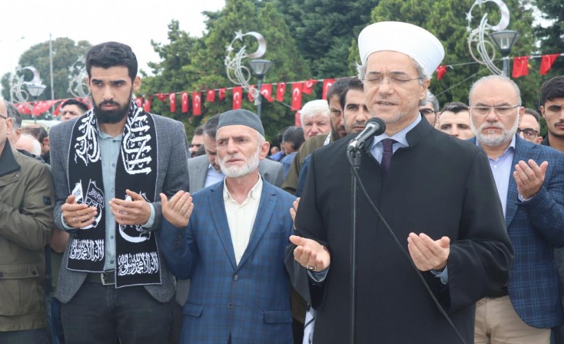 Filistin’de hayatını kaybedenler için İzmir’de gıyabi cenaze namazı kılındı