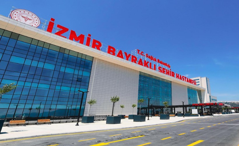 İzmir Şehir Hastanesi hasta kabulüne başladı