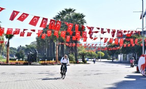 İzmir Türk bayraklarıyla donatıldı