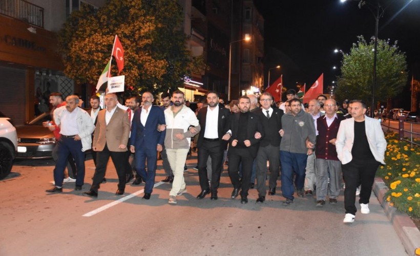 İzmir'de İsrail’in Gazze’deki saldırıları protesto edildi