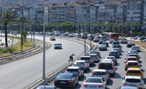 İzmir trafiğine bayram ayarı : O yollar trafiğe kapalı