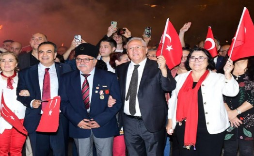 Karabağlar’dan 2. Yüzyıla muhteşem karşılama