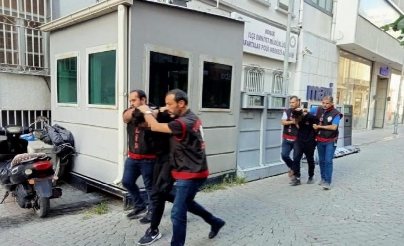 Kur'an-ı Kerim yakanlardan biri kazada öldü, diğeri 10 ay hapis aldı