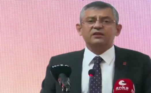 Özgür Özel'den 'değişim' mesajı: Tepeden tırnağa, liderden kadroya...