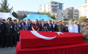 Suriye'de şehit olan İzmirli polise yürek yakan veda