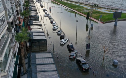 ŞPO İzmir Şubesinden İzmir'in sular altında kalmasına tepki: Yerel yönetim seçimleri, popülizmin etkisi ile...